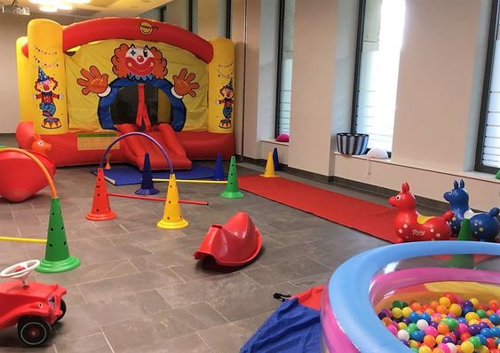 Strahlende Kinderaugen gibt es mit uns!