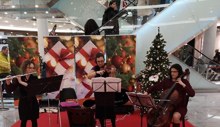 Classic violin spielt Pachelbel, Ave, Air, Hochzeitsmarsch..