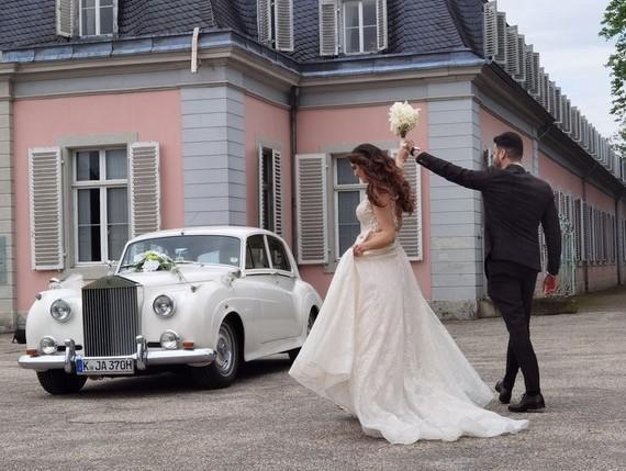 Hochzeitsautos in weiss