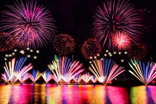 Feuerwerk in der Nacht