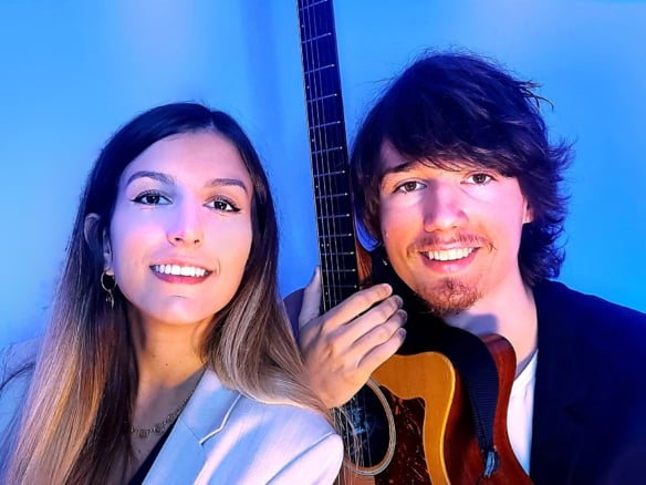 Gefühlvolle Live-Musik mit 2 einzigartigen Stimmen