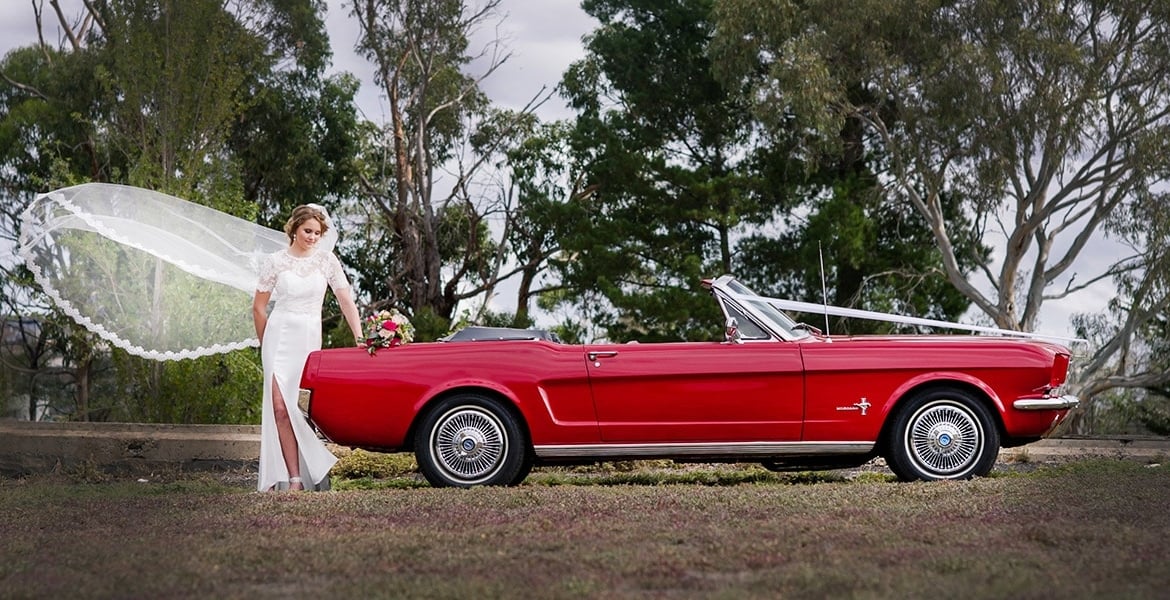 Ein Hochzeitsbus oder Hochzeitsauto von Apollo Oldtimer